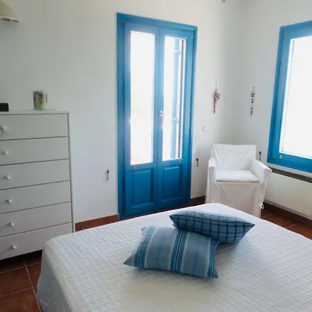 Villa O&k 3-bedroom With Sea View, Golden Beach, Paros Chrisi Akti (Paros)